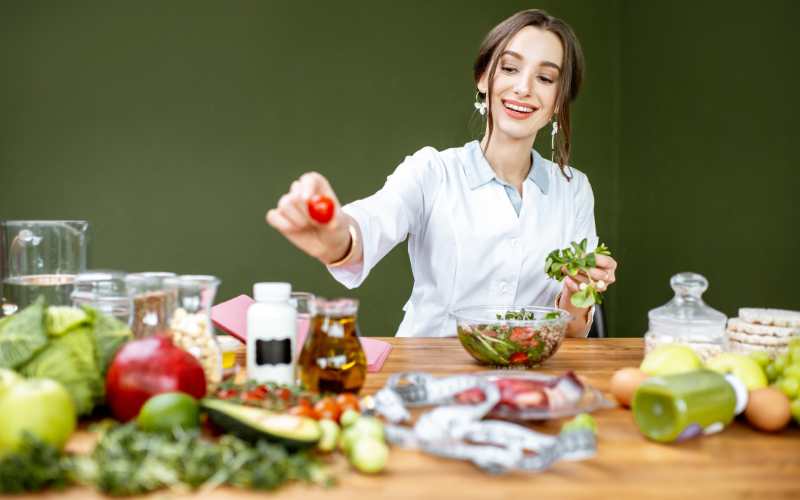 Nutritional Therapist plans foods, nutrients and meals